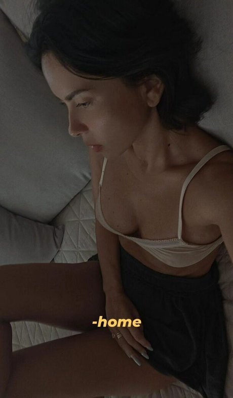 ebenholz-teen-onlyfans perfekte erotische fotos