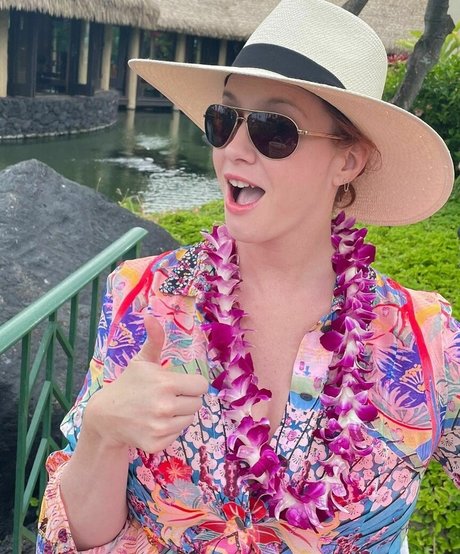 blonde lesbische onlyfans exklusive kunst bild