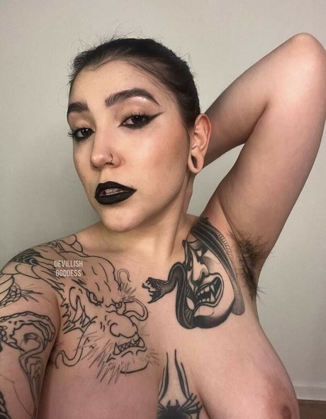 devillishgoddess model heiße archiv