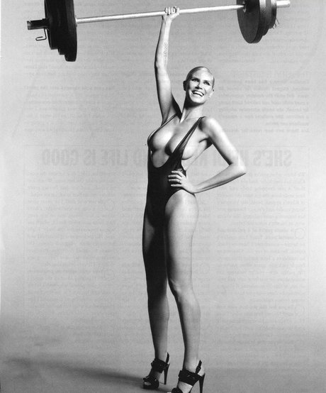 asiatische falsche titten onlyfans hübsche sexy galerien