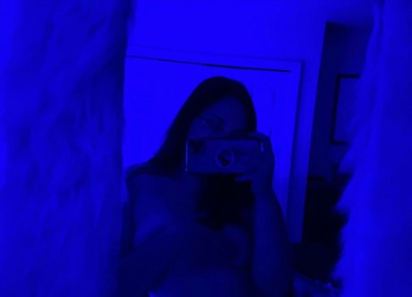 nackte mädchen onlyfans kunst heiße bilder