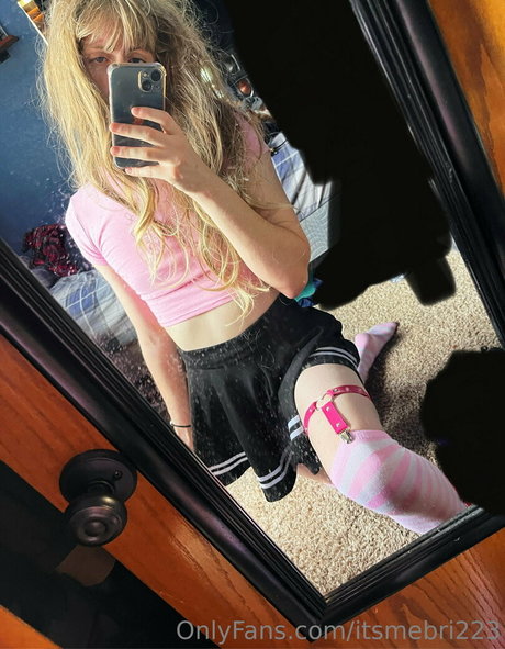 itsmebri223 sexy top bilder