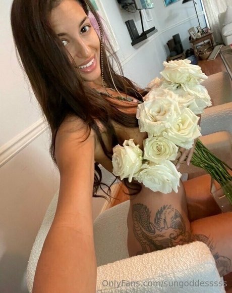 sungoddesssss hd akt foto