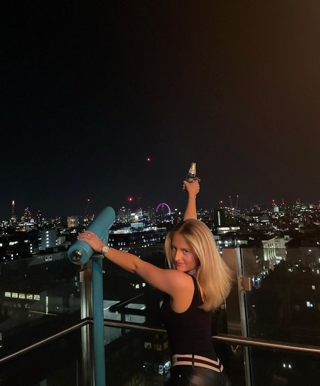 Daisy Campbell nackt top archiv