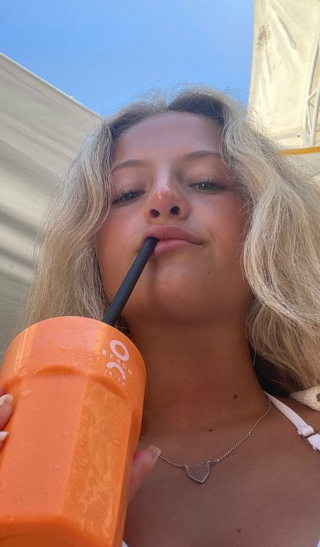 Daisy Campbell top nette fotos