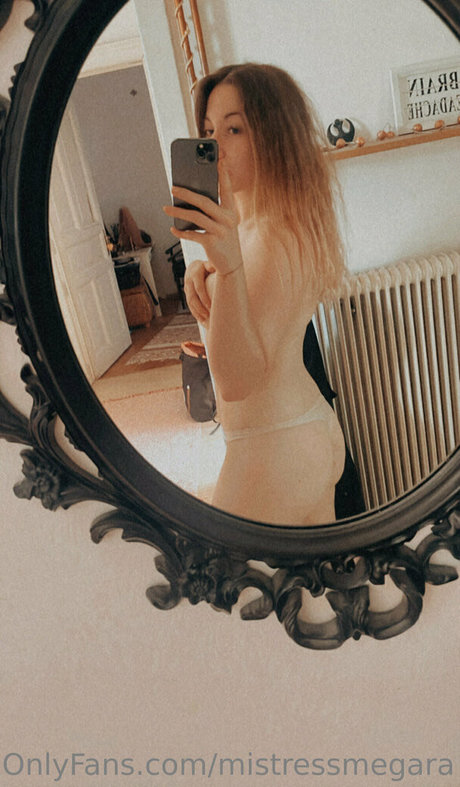 Mistressmegara perfekte pornographische bild