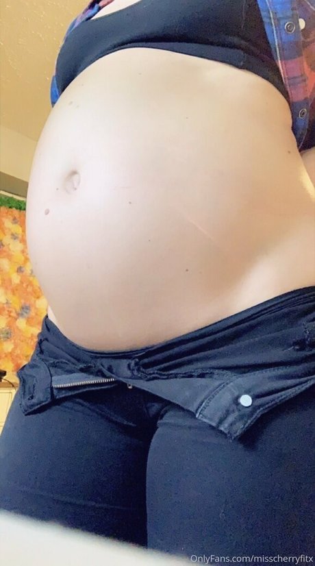 misscherryfitx perfekte nackte galerie