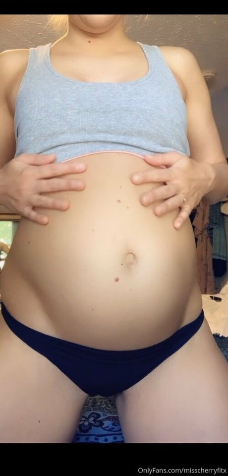misscherryfitx perfekte akt foto