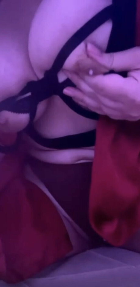 Angie Khoury schöne pornostar bild