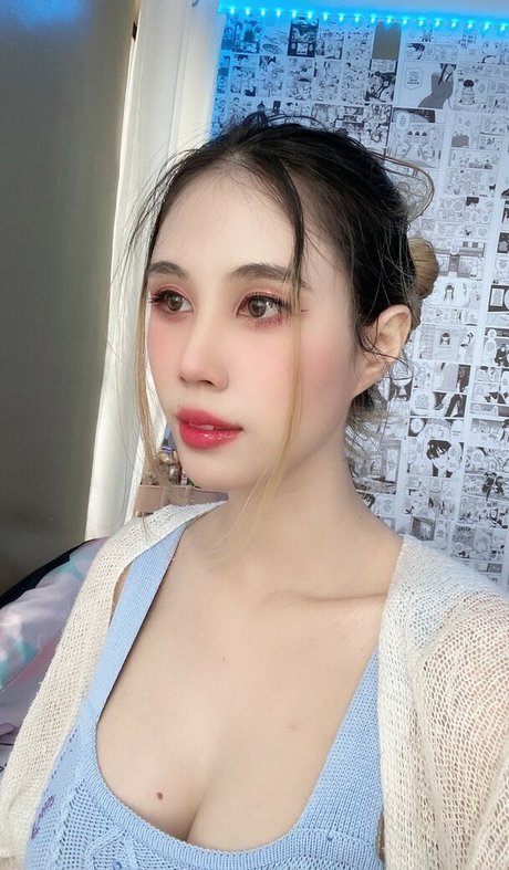 Kura Onee san schauspielerin sexy bild