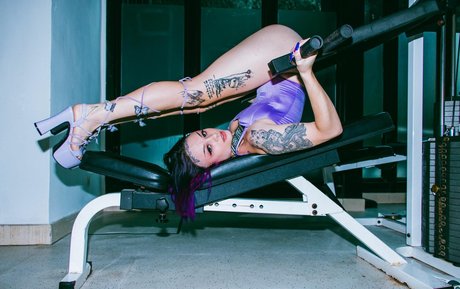 militärische asiatische onlyfans kunst sexy fotos