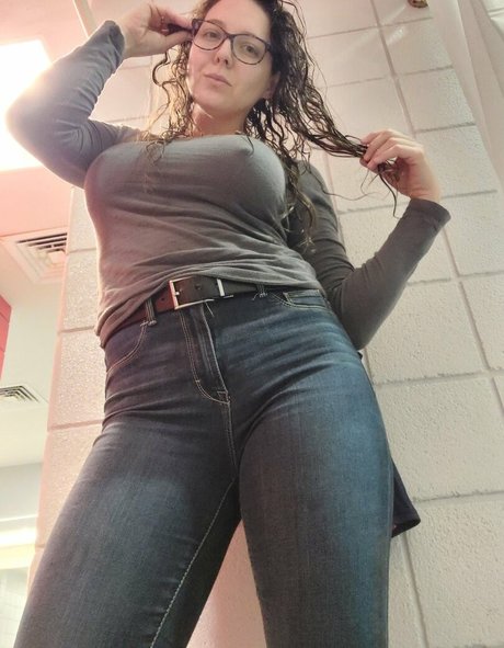 Sadie Holmes pornostar kunst fotos