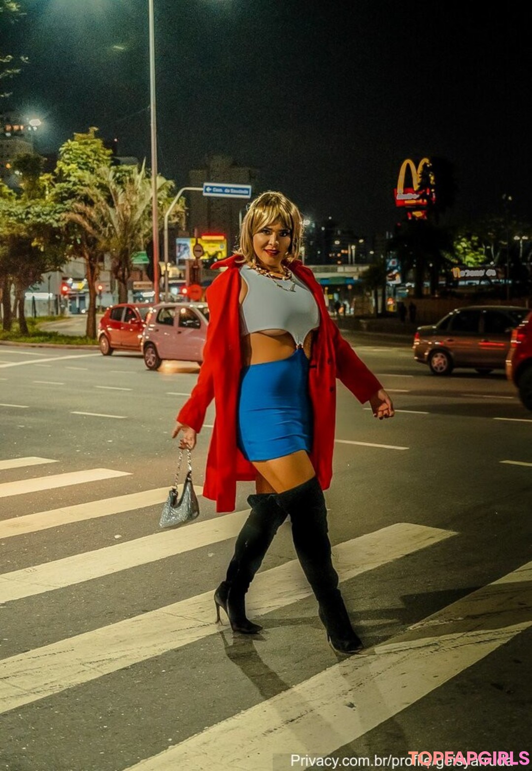 brünette doggystyle onlyfans pornografische bilder