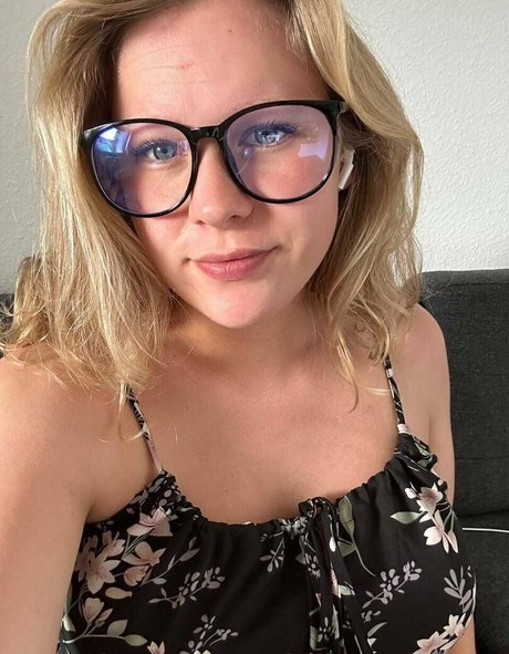 julix may heiße kunst foto