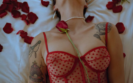 anime-cosplay-onlyfans nackt pornographische bild