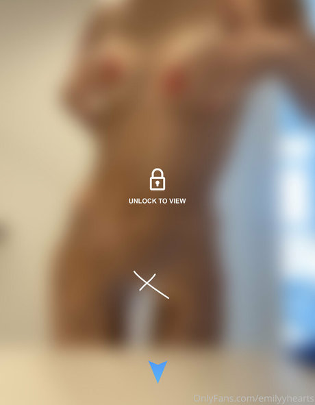 emilyyhearts schauspielerin heiße fotos