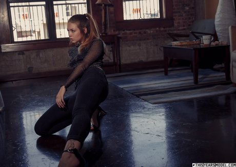 Lana Lea heiße erotische galerien