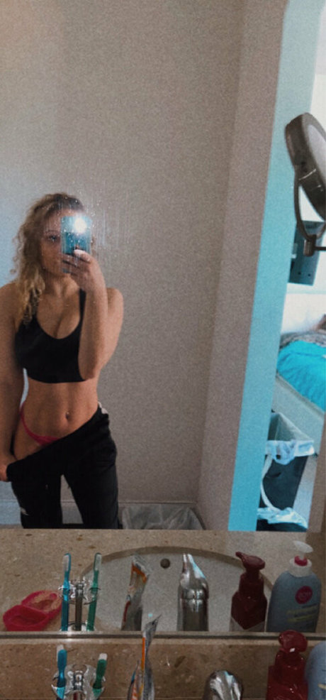 shemale-onlyfans heiße nackt galerie