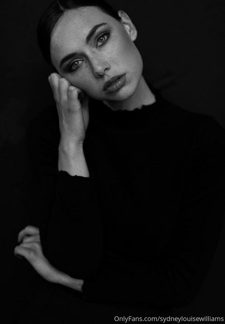 teen brille onlyfans freie archiv