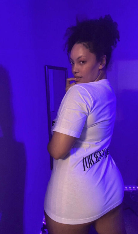 famousaria hd sex archiv