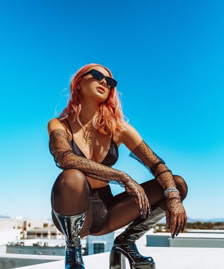 Lara Fraser top perfekte galerien