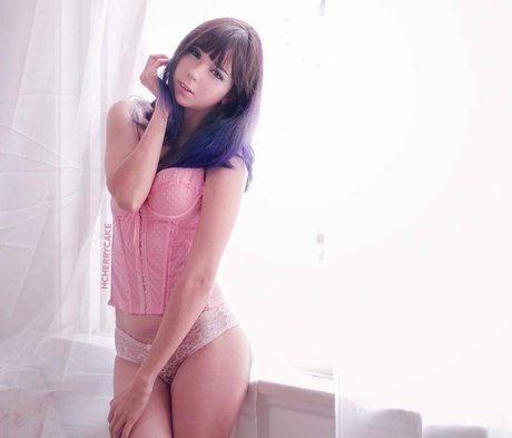 Hcherrycake schauspielerin erotische fotos