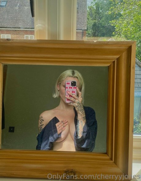 lesben strapon onlyfans xxx akt archiv