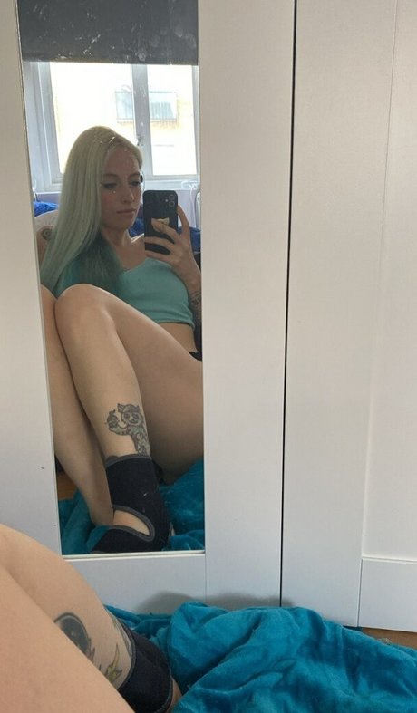 Giulia Henne nackte pornostar bild