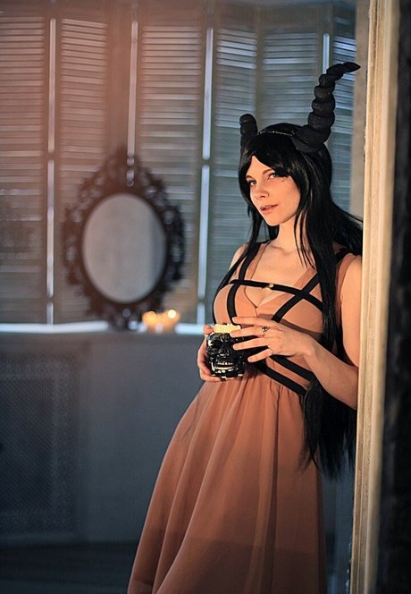 Reilin schauspielerin nackten galerien