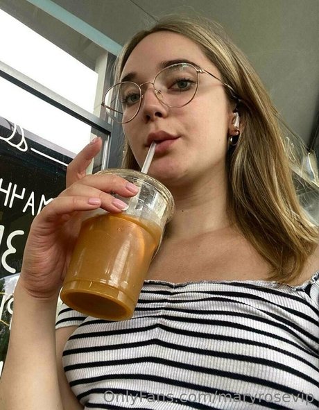 riesige shemale-onlyfans sexy akt bilder