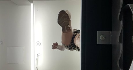 deargoddesssara schauspielerin schöne fotos