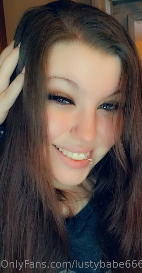 lustybabe666 nackte bild