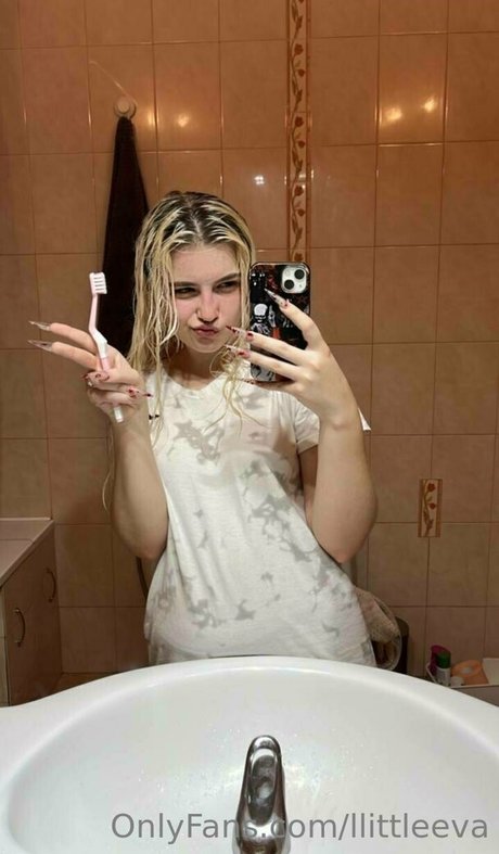 llittleeva erwachsene nette galerien