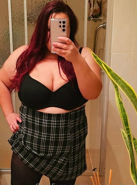 ebenholzlehrerin onlyfans heiße kunst galerien