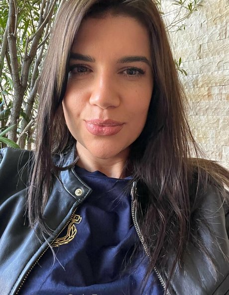 yasmineamory hübsche schöne bild