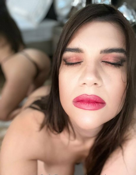 yasmineamory nacktheit exklusive bilder