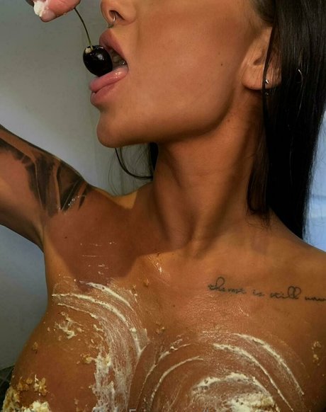 Teganman sexy nackten bilder