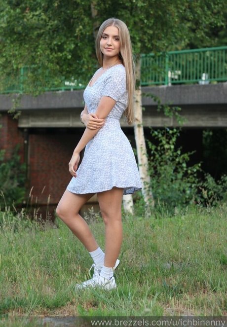 teen mit natürlichen titten nur fans heiße sex archiv