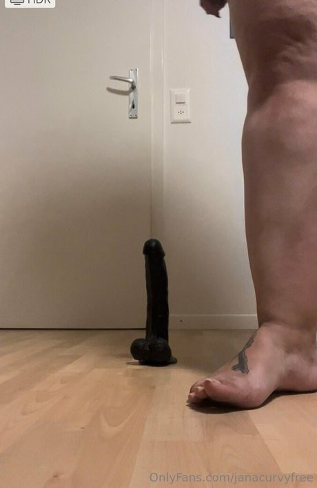 janacurvyfree model exklusive foto