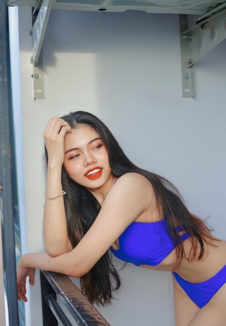 pizpizzzy model nackte foto