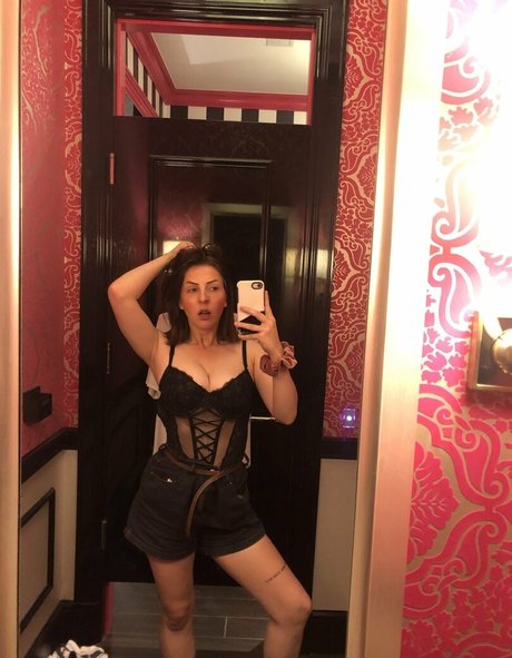 Megan Bitchell top porno bild