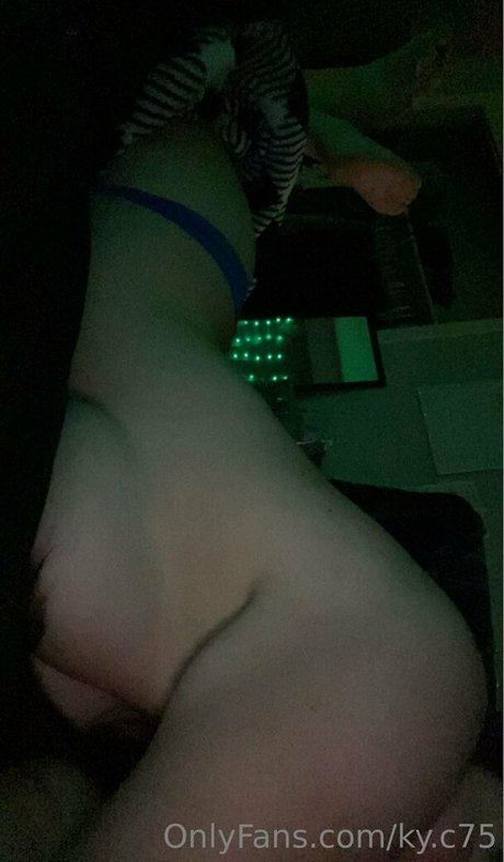 ky c75 exklusive nackt fotos