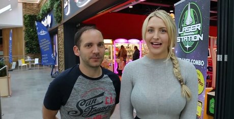 Emma Jones erotische nackte archiv