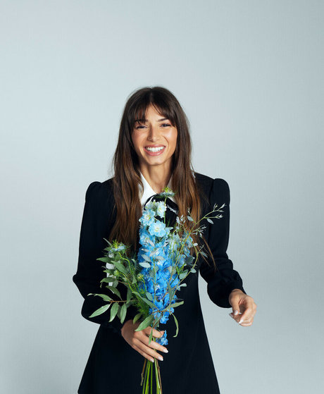 Mimi Keene top akt bild