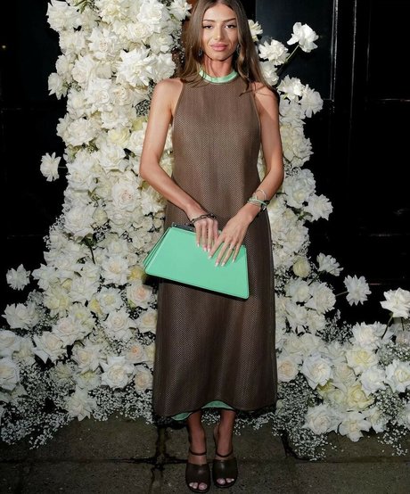 Mimi Keene beste schöne galerien