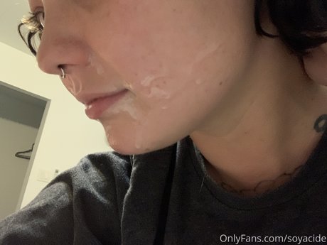 Soyacide nackt kostenlose galerien