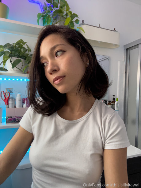 LilyKawaii porno xxx galerie