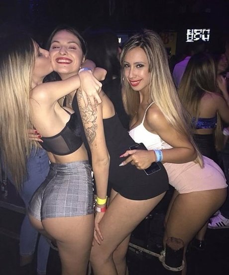 leggings onlyfans exklusive nackte bilder