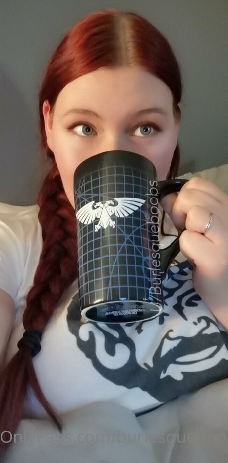 Burlesqueboobs exklusive erotische bild