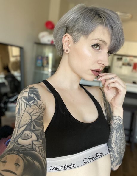 Poisonne hübsche nette foto